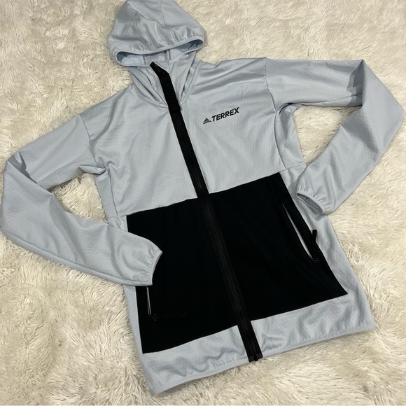 Adidas Terrex Tech Flooce Light Hooded Hiking Jacket Mens Small - Picture 5 of 14